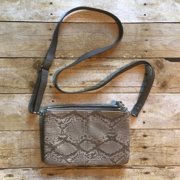 thirty-one Handbags - Thirty one Jewell Street Style Putty Snake Purse